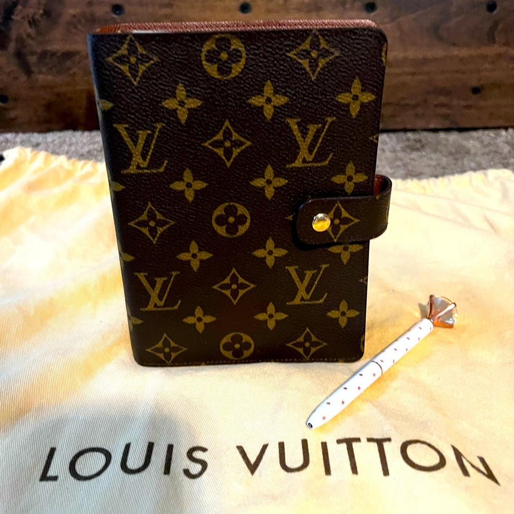 AUTHENTIC EUC LV Medium Ring Agenda
